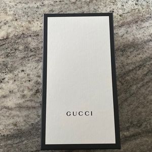 Gucci box & dust bag